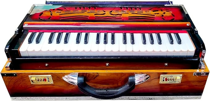 Harmonium, Maanvish Professional Harmonium Portable, Triple Reeds, 3 1/2 Octaves, 9 stops,4 Extra Notes, Padded Bag
